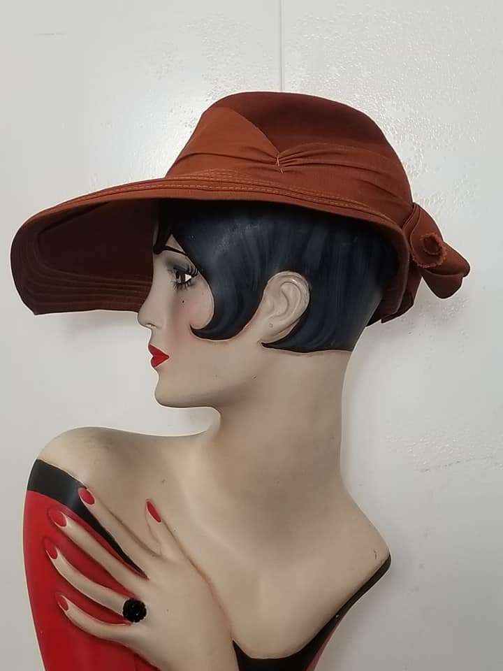 SOLD! 1940's Rust Brown Wide Brim High Crown Hat