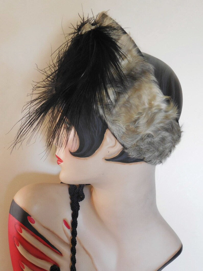 1900's Vintage Curly Gray Lambs Wool Hat with Ostrich Plum and Matching Purse Set