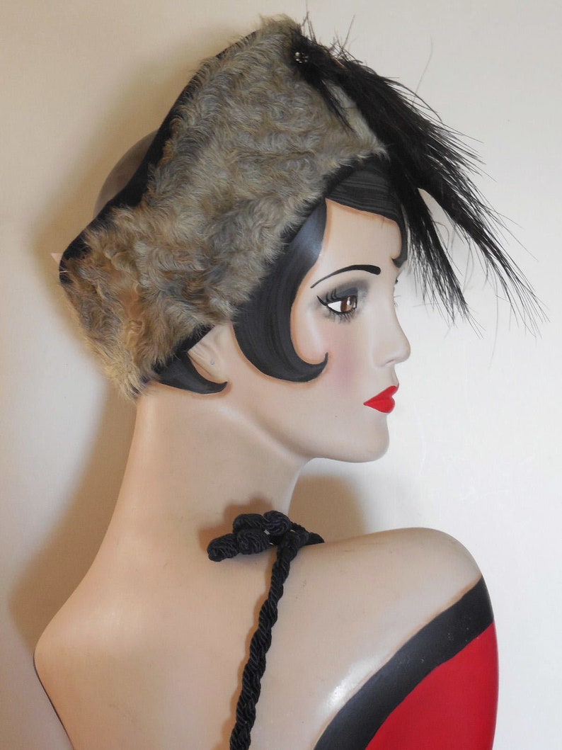 1900's Vintage Curly Gray Lambs Wool Hat with Ostrich Plum and Matching Purse Set