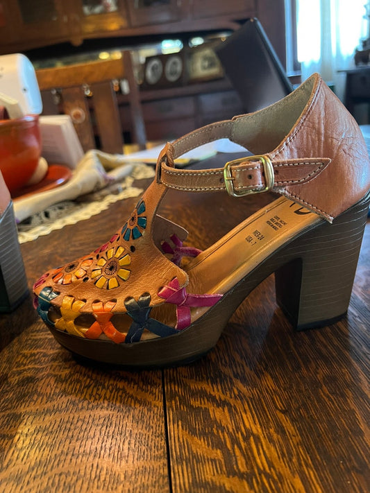 1970 Vintage Inspired Mexican Leather Platform Shoes Size 7 Never Used