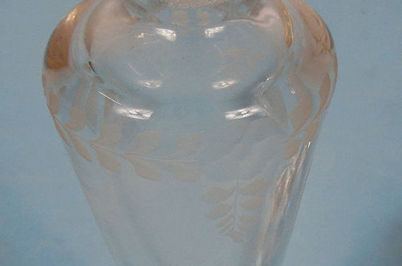 1920 to 1940 Art Deco Crystal Floral Design Perfume Bottle